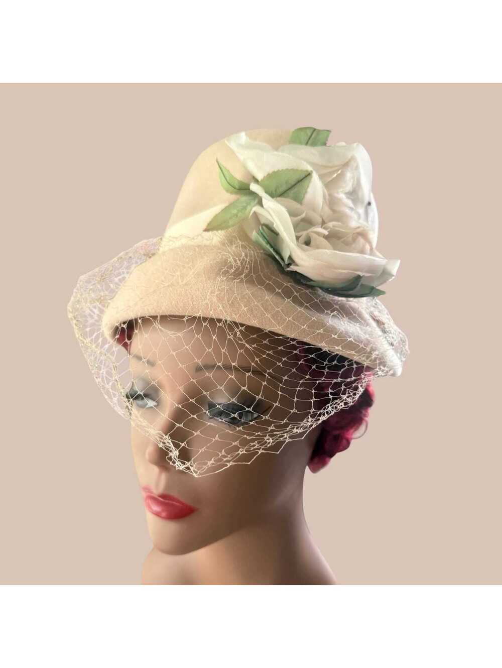 Vintage 1940s Beige Felt Brimmed Bucket Hats for Women, Large White Flower, Veil